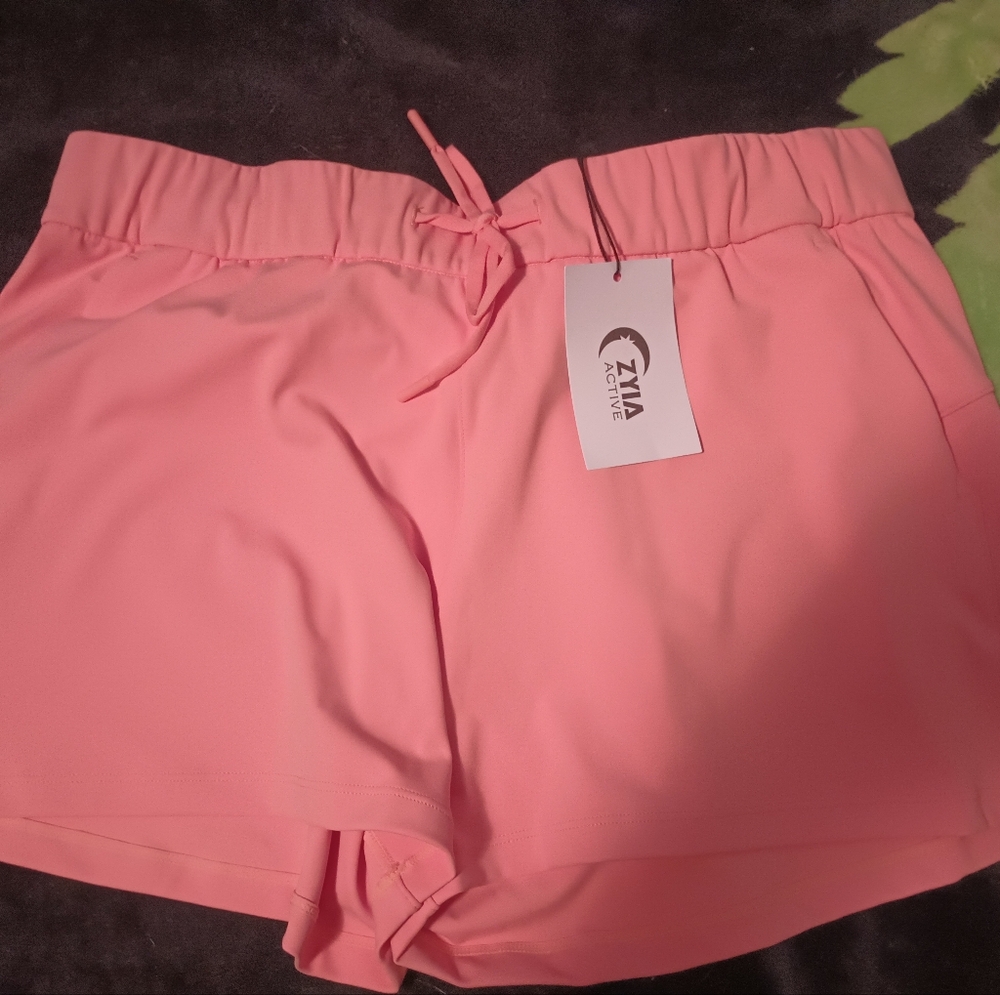 Melon Club Shorts NWT size XL